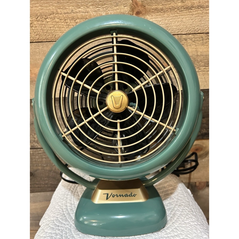 Vornado VFANSR Vintage Style Blue Green Table Fan 3-Speed 5 Blade